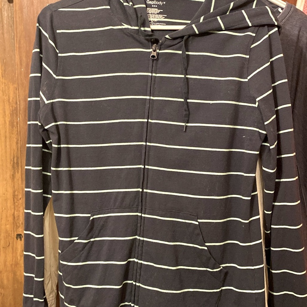 Women’s Gap hoodie